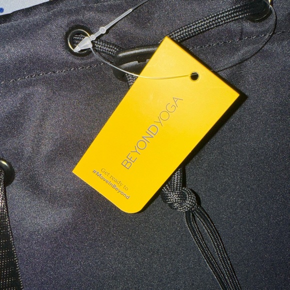 NWT Beyond Yoga Bag - Picture 3 of 6